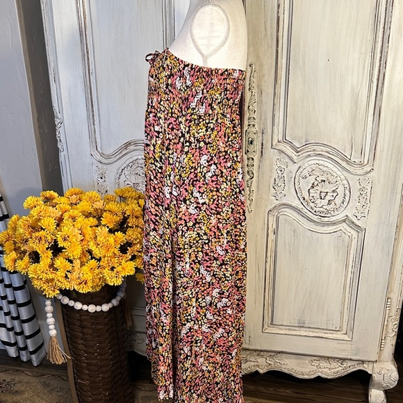 Rose & Thyme Ditsy Floral Maxi Dress/Skirt  with Tassel + Abalone Button Detail - Picture 5 of 8